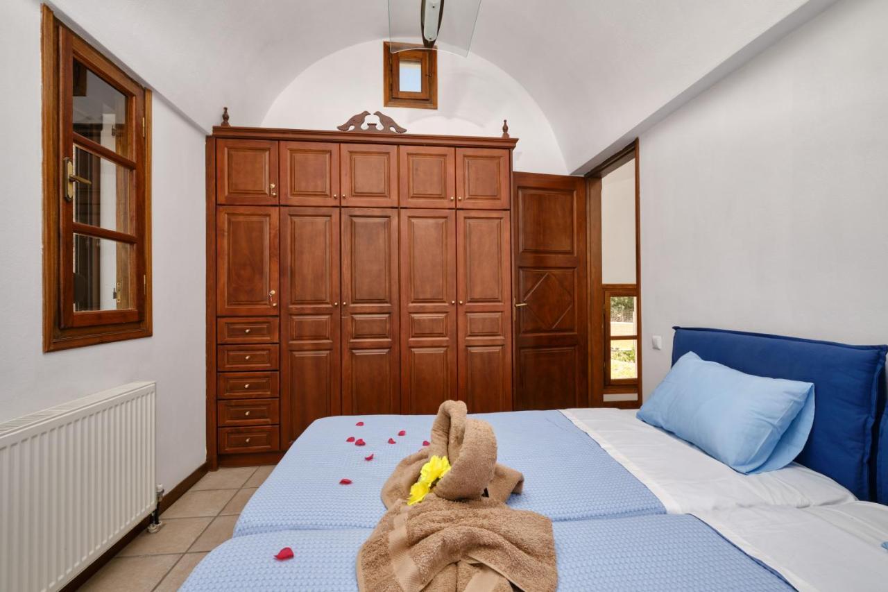 Private Villa Evgenia With Swimming Pool Perissa  Buitenkant foto