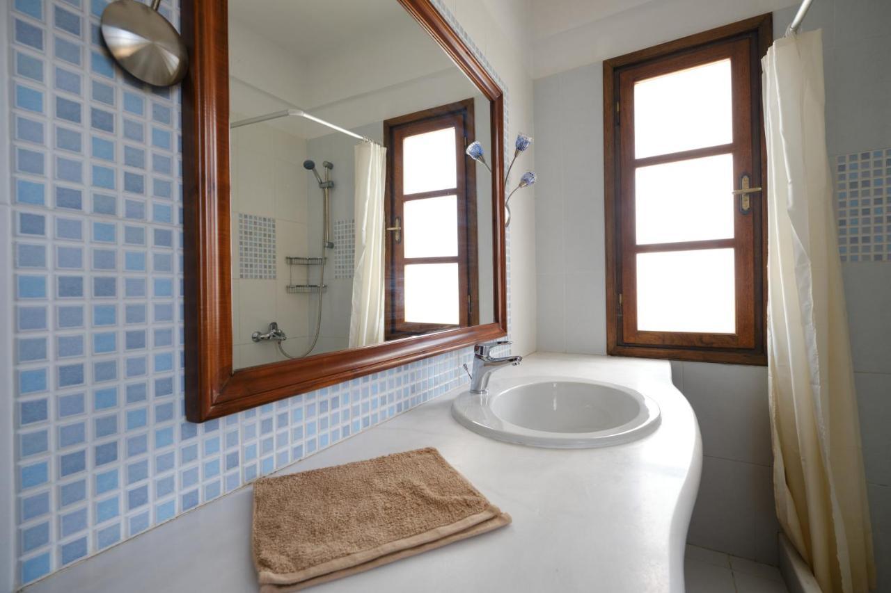 Private Villa Evgenia With Swimming Pool Perissa  Buitenkant foto
