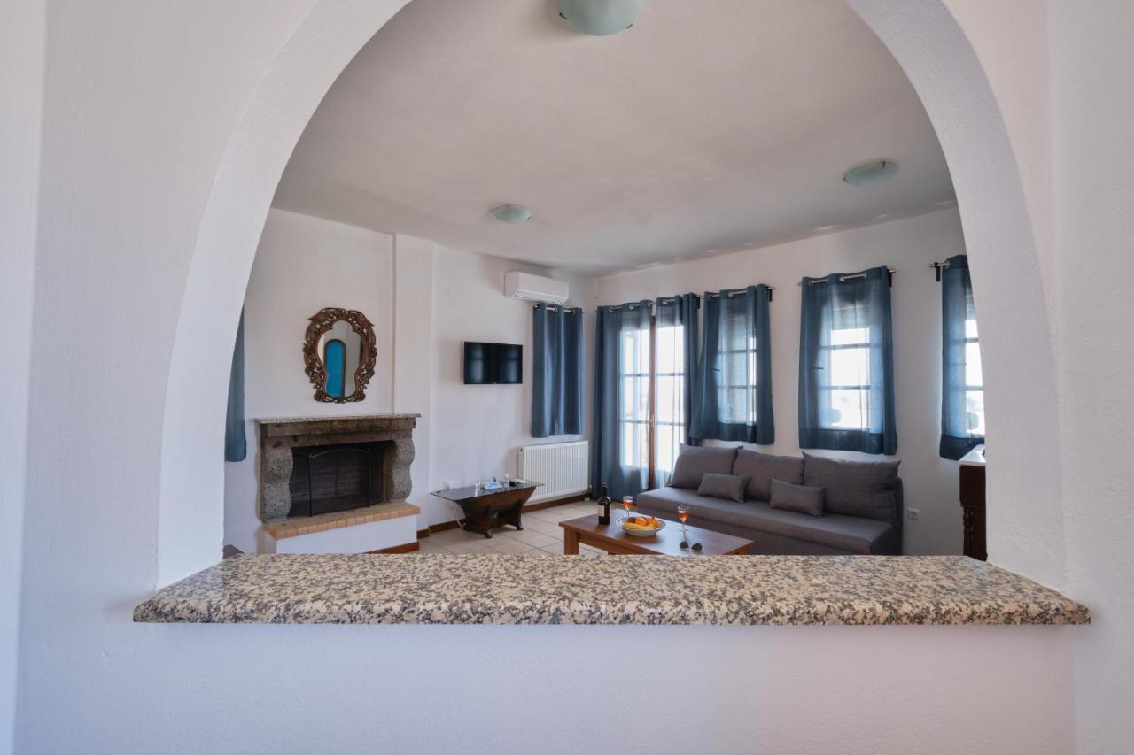 Private Villa Evgenia With Swimming Pool Perissa  Buitenkant foto